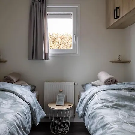 シャレー Gezellig Modern Midden Op De Veluwe エーペ